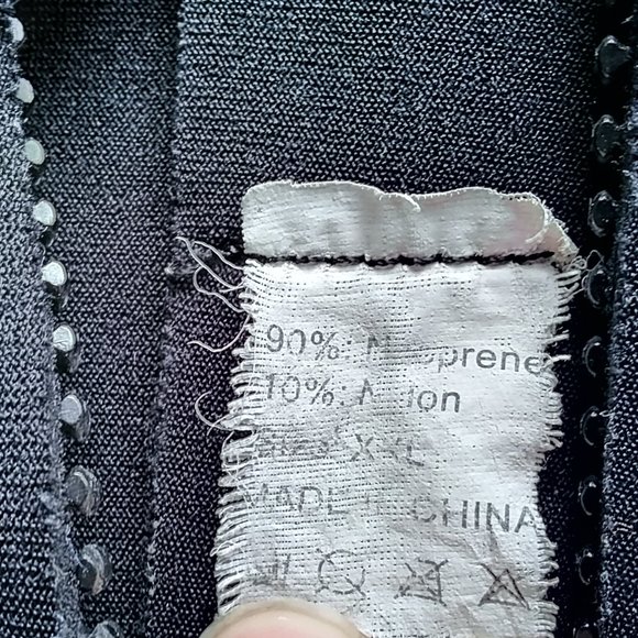 Realon kids size 14 short sleeve wetsuit - Picture 2 of 7